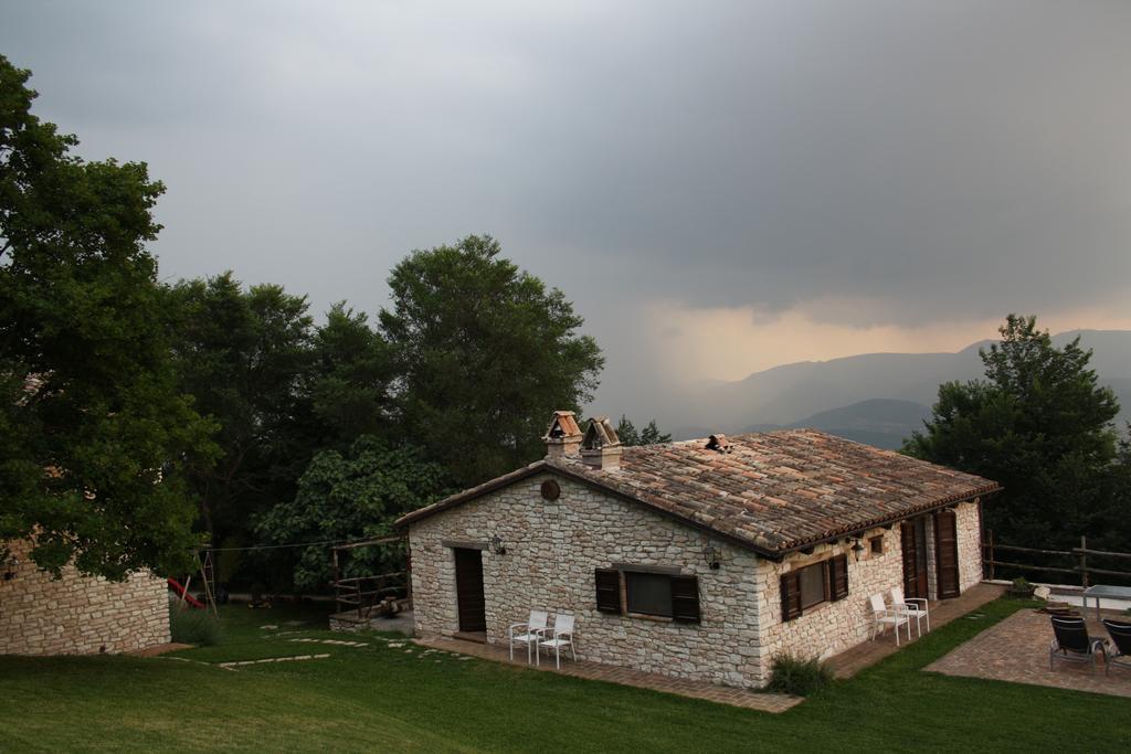 Agriturismo Valdifiori Sassoferrato Eksteriør billede